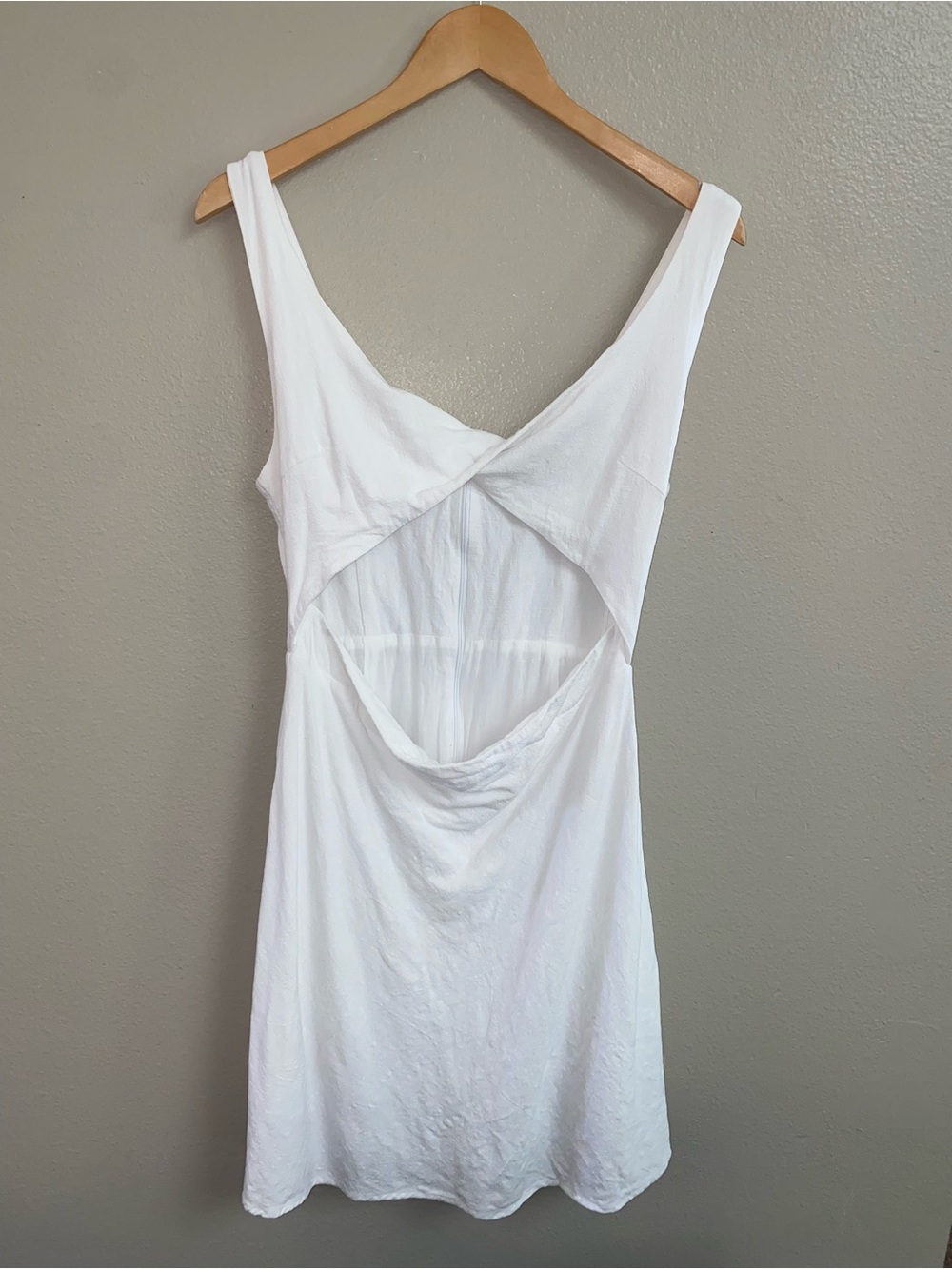Petal & Pup White Apollo Cutout Twist Front Midi Dress Size 10 Minimalist